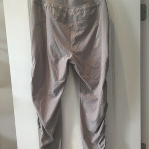 Athleta Attitude Pant Beige Size 6